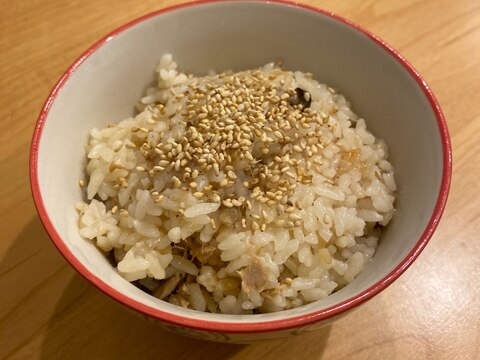 簡単！ツナとしめじのバター醤油炊き込みご飯